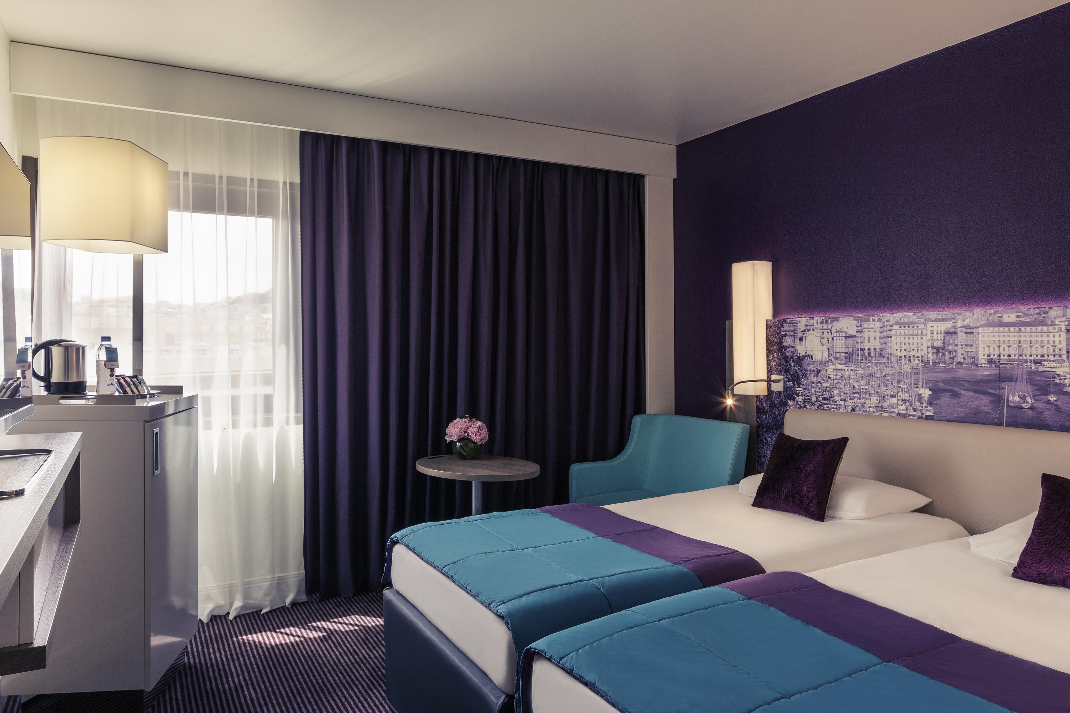 Mercure Centre Vieux Port 4*