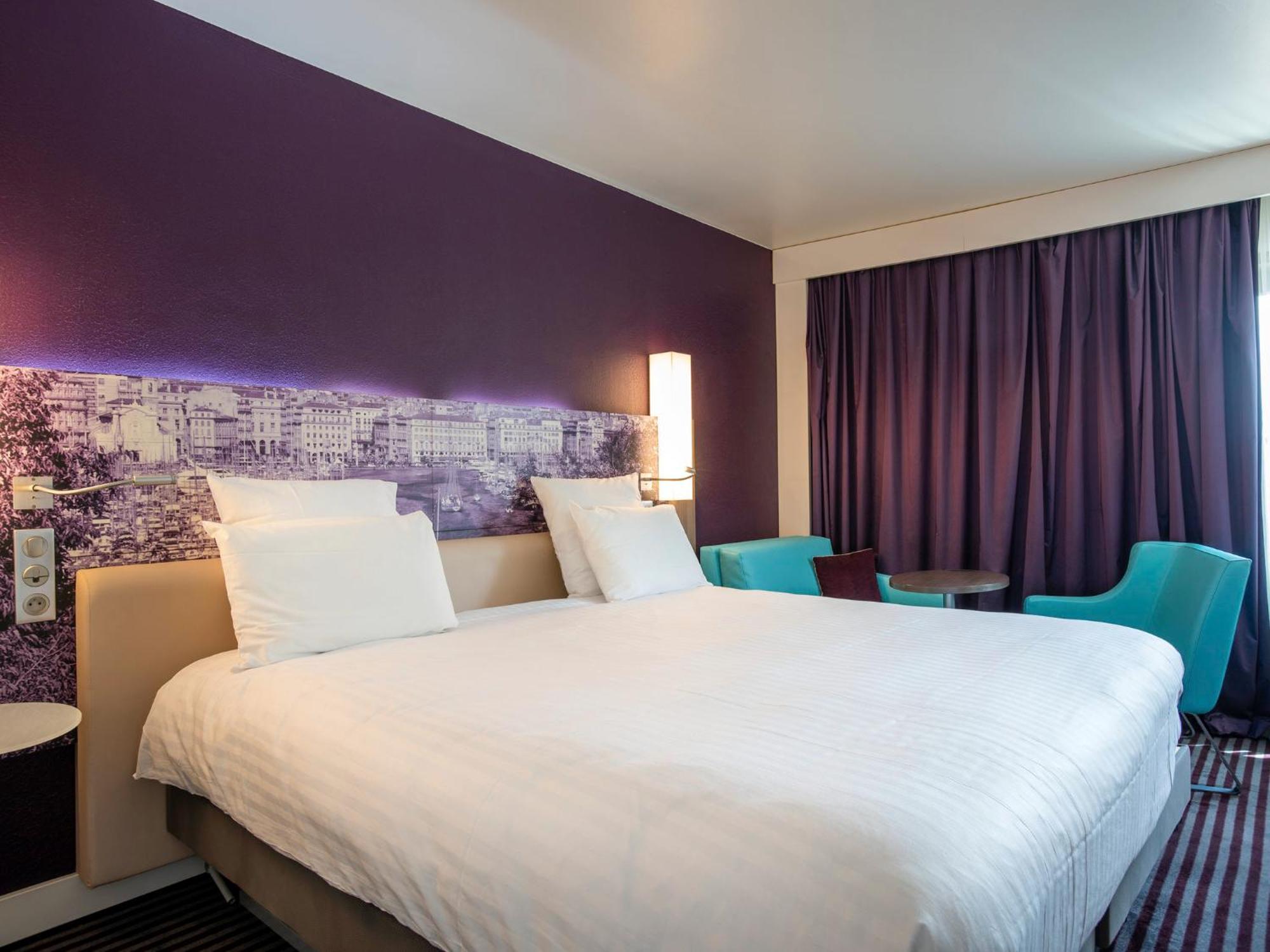Mercure Centre Vieux Port Hotel 4*